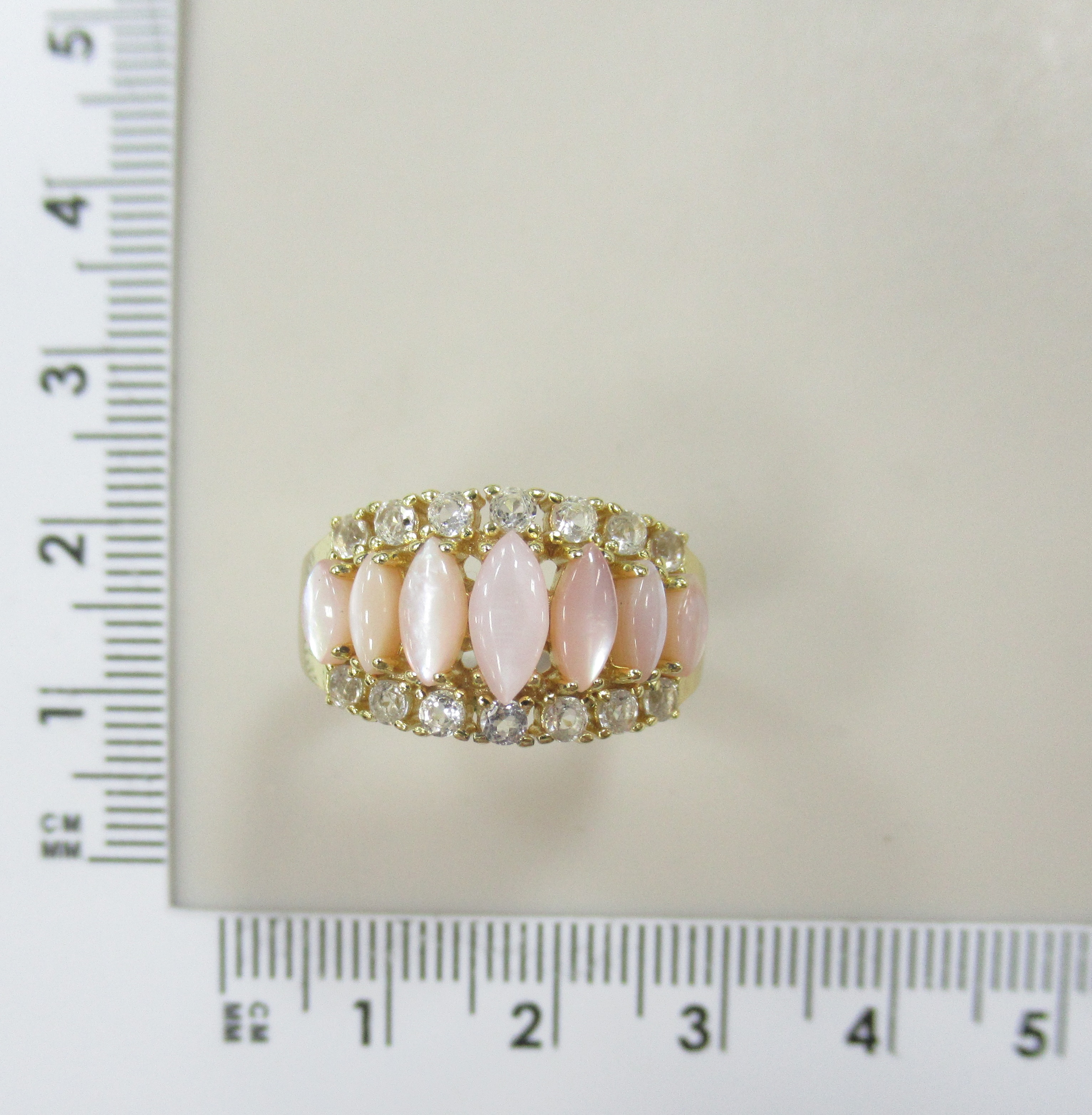 Серебряное кольцо с перламутром